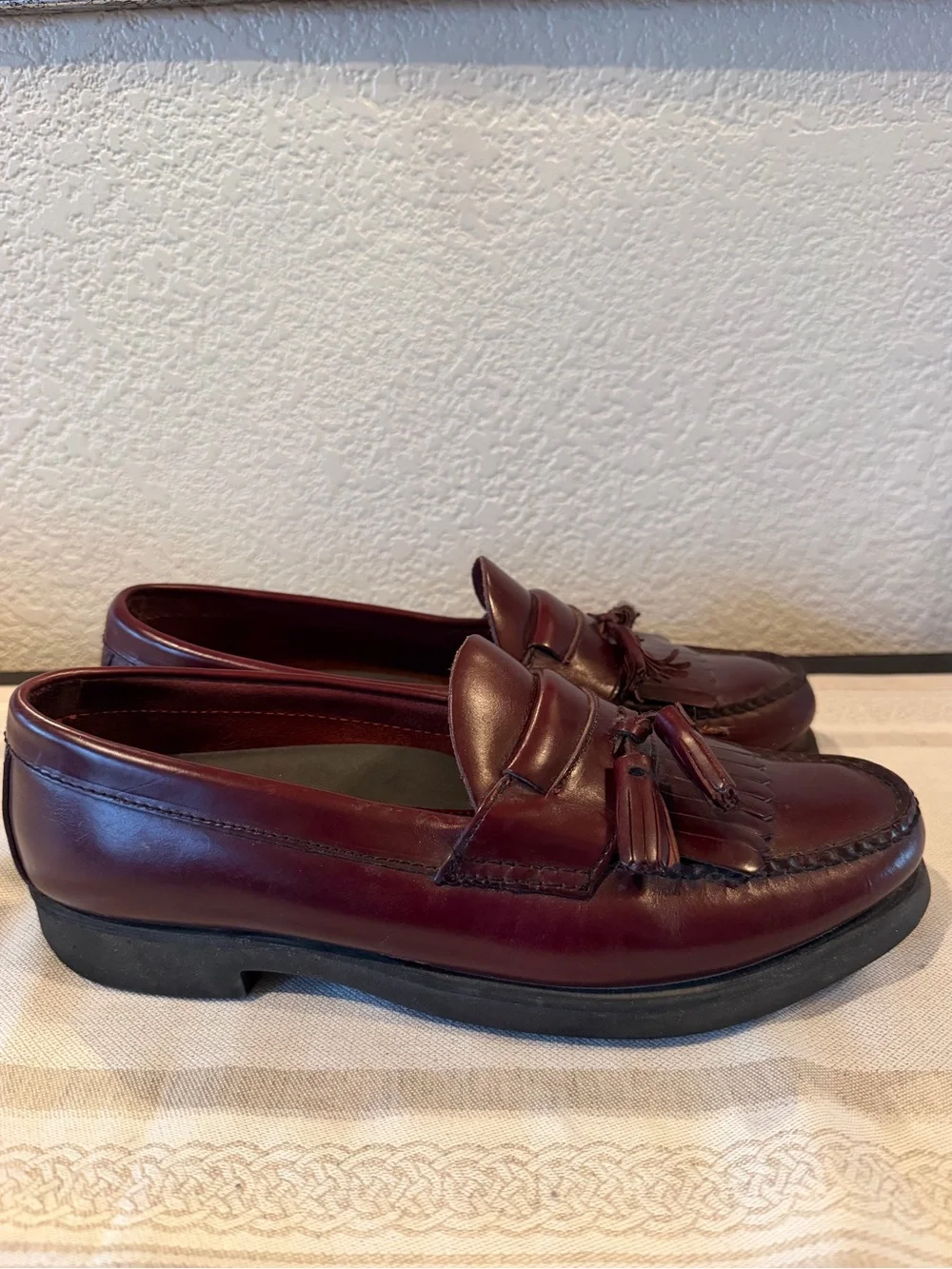 Bass Weejun Wine Leather Tassel Loafers